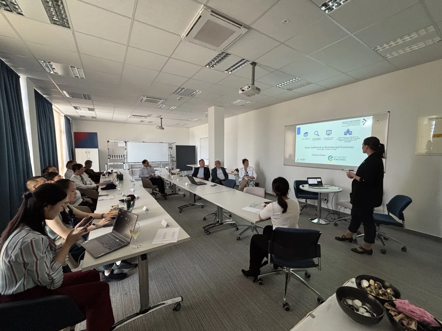 Journal of Management Analytics (JMA) folyóirat kínai szerkesztőbizottság látogatása a Kautz Karon